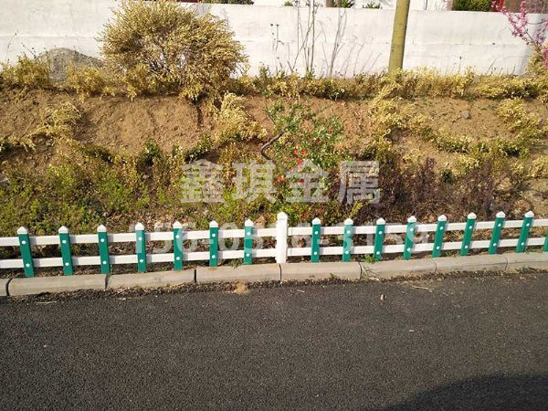草坪护栏