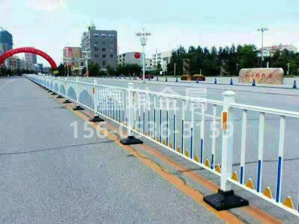 道路护栏