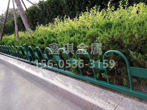 草坪护栏